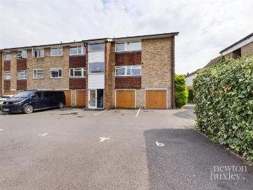 Hillbrow Road, Esher, KT10