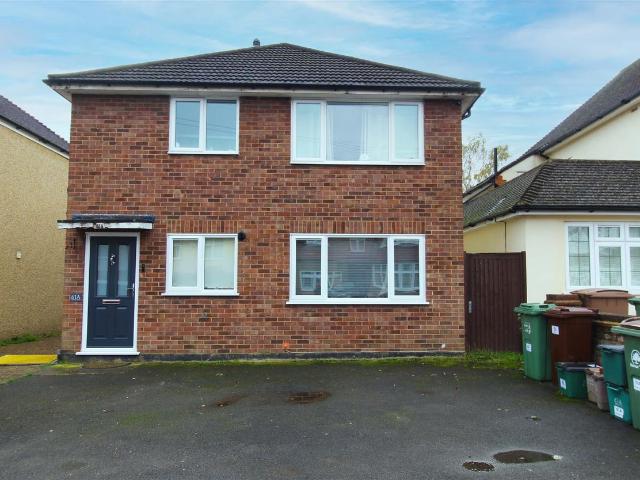 Hilldale Road, Cheam, Sutton SM1, 2 bed maisonette to rent, £2,000 pcm | PrimeLocation