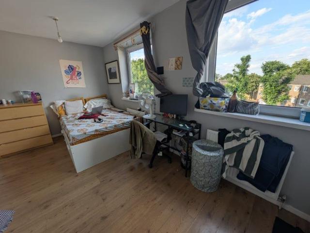 Hilldrop Crescent, London N7, 5 bed shared accommodation to rent, £1,200 pcm | PrimeLocation