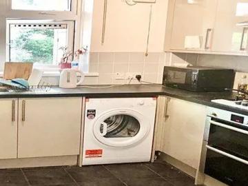 Hilldrop Road, London, N7 0JF, United Kingdom | 4 bed house for rent #166923926 | Rentberry