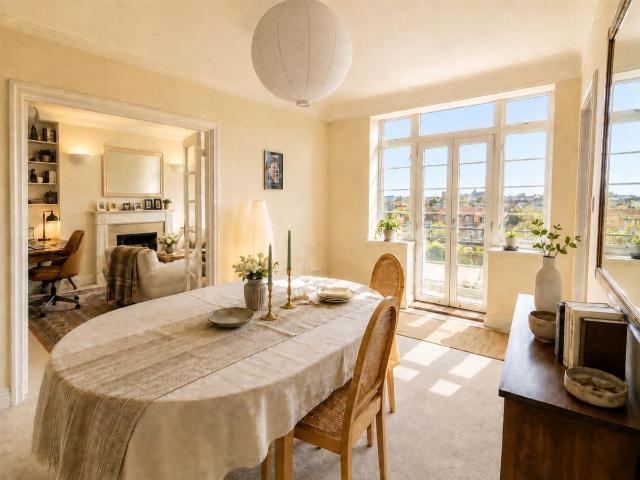 Hillfield Court NW3, Belsize Park, 1 bed flat to rent, £2,950 pcm | PrimeLocation
