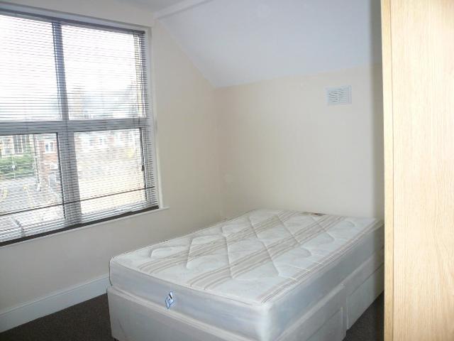 Hillfield Park, North London N10, Studio to rent, £700 pcm | PrimeLocation