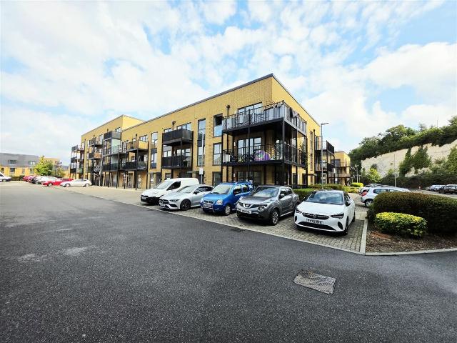 Hillier Crescent, Northfleet, Gravesend DA11, 1 bed property to rent, £1,100 pcm | PrimeLocation