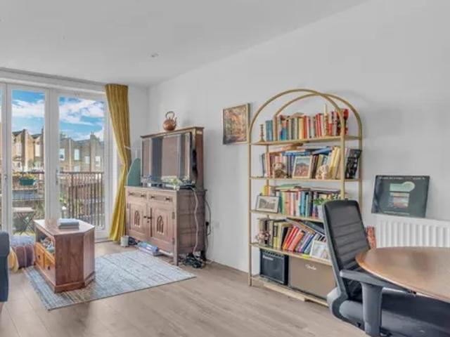 Hillmore Grove, Lower Sydenham, London, SE26 5RW, United Kingdom | 1 bed apartment for rent #140656610 | Rentberry