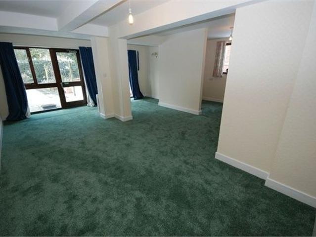 Hillmorton Road, Rugby, CV22