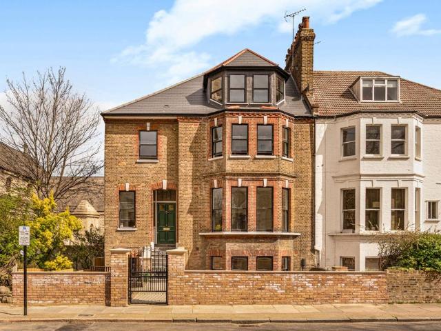 Hillmarton Road, London, N7 2 bed flat to rent £3,550 pcm £819 pw