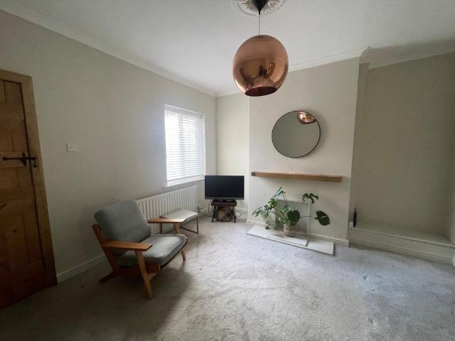 Hills Terrace, South Milford, Leeds. 2 bed terraced house to rent £995 pcm £230 pw