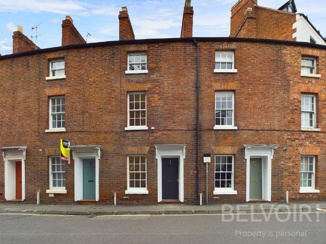 Hills Lane, Mardol, Town Centre. 2 bed terraced house to rent £895 pcm £207 pw