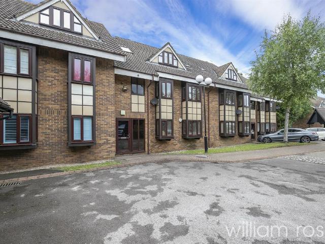 Devon Court, Hills Road, Buckhurst Hill IG9, 1 bed flat to rent, £1,500 pcm | PrimeLocation