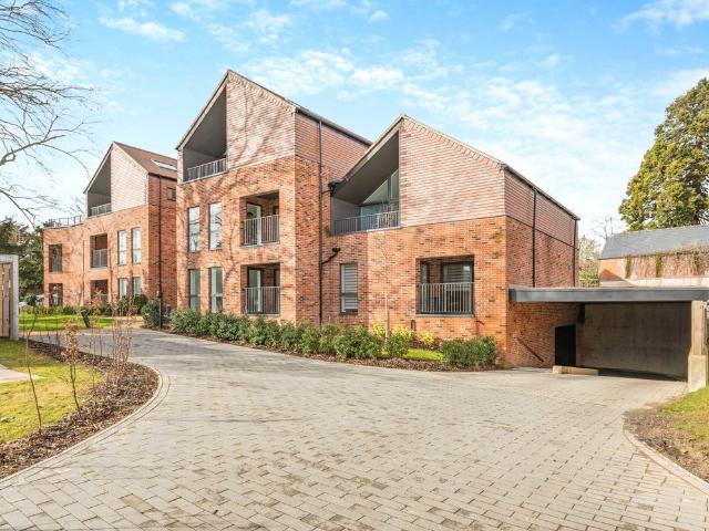 Hills Road, Cambridge CB2, 2 bed flat to rent, £2,450 pcm | PrimeLocation
