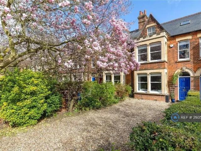 Hills Road, Cambridge, CB2 4 bed terraced house to rent £3,800 pcm £877 pw
