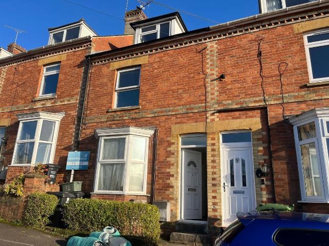 Hillside Terrace, Yeovil BA21, 2 bed maisonette to rent, £895 pcm | PrimeLocation