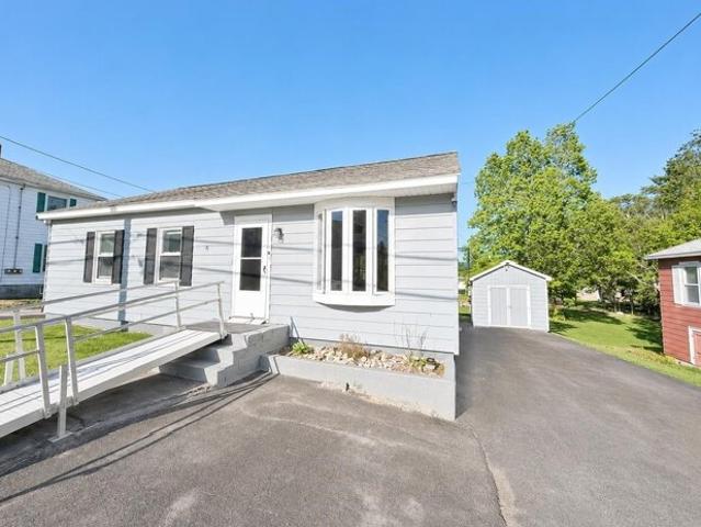 Hillside Ave, Berlin, Home For Sale