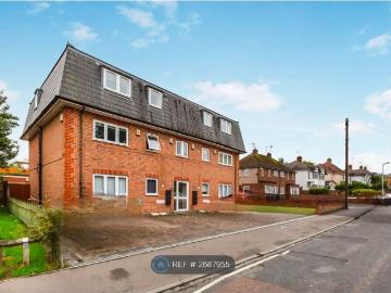Hillside Avenue, Gravesend DA12, 2 bed flat to rent, £1,380 pcm | PrimeLocation