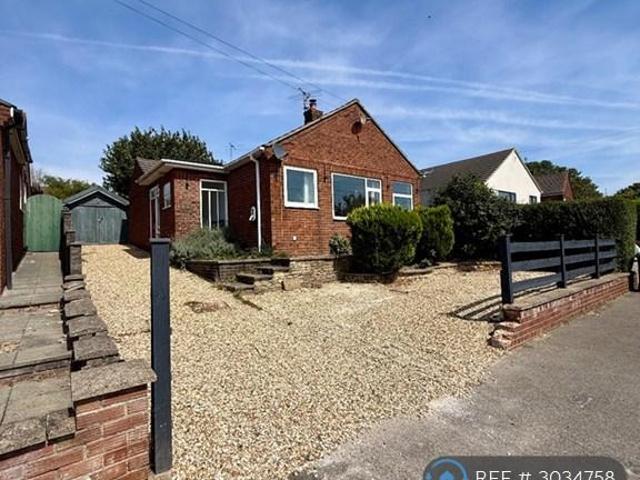 Hillside Avenue, Lincoln, LN2 3 bed bungalow to rent £1,100 pcm £254 pw
