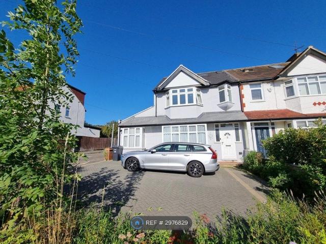 Hillside Avenue, Woodford Green IG8, 4 bed semi detached house to rent, £3,350 pcm | PrimeLocation