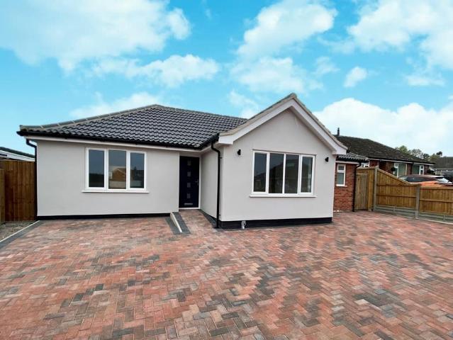 Hillside, BRANDON 4 bed detached bungalow to rent £2,150 pcm £496 pw