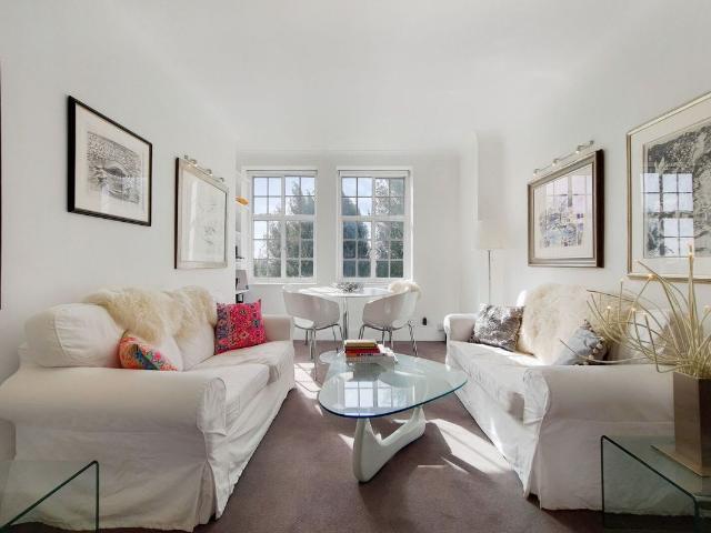 Hillside Court, Hampstead, London NW3, 1 bed flat to rent, £2,145 pcm | PrimeLocation