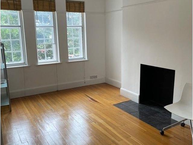 Hillside Court, London NW3, 1 bed flat to rent, £2,000 pcm | PrimeLocation