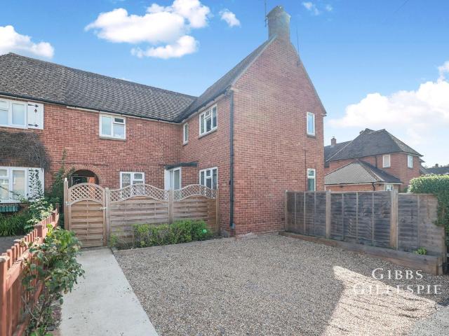 Hillside Close, Chalfont St. Peter, Gerrards Cross SL9, 2 bed flat to rent, £1,500 pcm | PrimeLocation