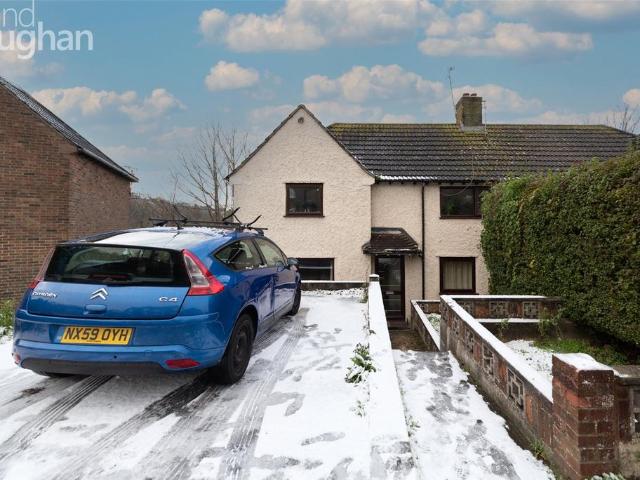 Hillside, East Sussex BN2 5 bed semi detached house to rent £2,500 pcm £577 pw
