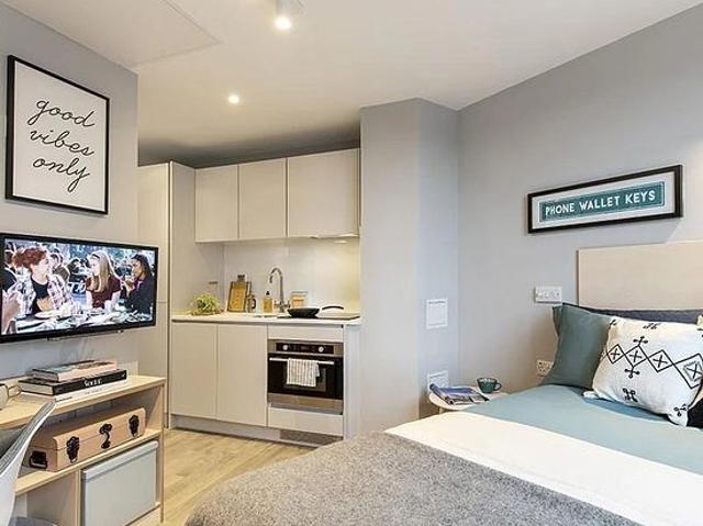 Hillside House Sheffield Studio Premium