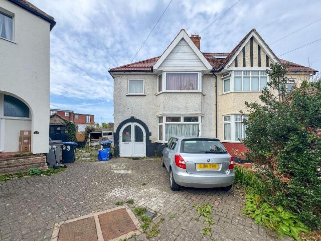 Hillside, London NW9, 3 bed semi detached house to rent, £2,600 pcm | PrimeLocation