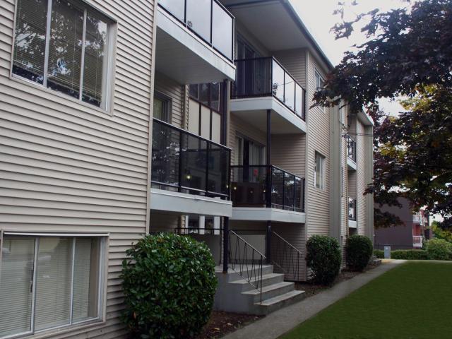 Hillside Place Apartments