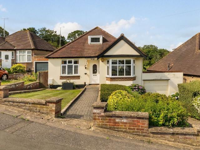 Hillside Rise, Northwood HA6, 3 bed bungalow to rent, £2,400 pcm | PrimeLocation