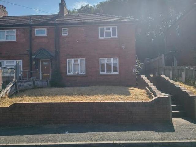 Hillside Road, Dudley, DY1 3 bed terraced house to rent £1,100 pcm £254 pw