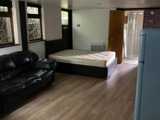 Hillside Road, Pinner HA5, Studio to rent, £1,050 pcm | PrimeLocation