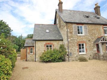 Hillway Road, Bembridge 3 bed semi detached house to rent £1,595 pcm £368 pw
