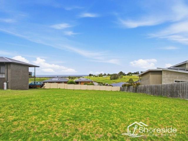 Hilltop Block in Country Club Drive