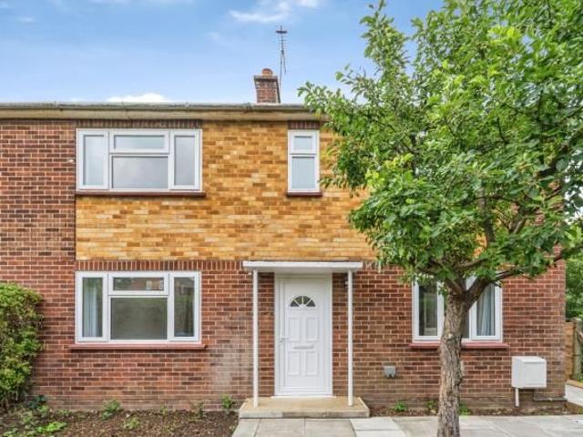 Hilltop Close, Ascot SL5, 3 bed end terrace house to rent, £2,350 pcm | PrimeLocation