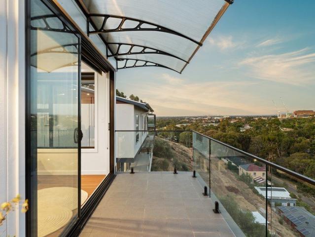 Hilltop Sanctuary City to Ocean Views!
