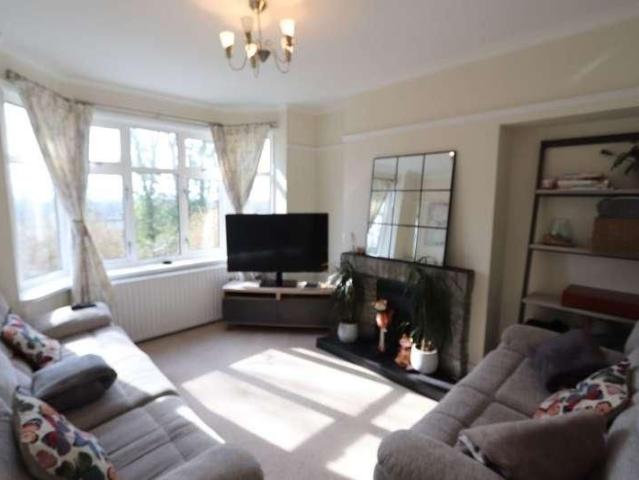Hillview Drive, Redhill, RH1