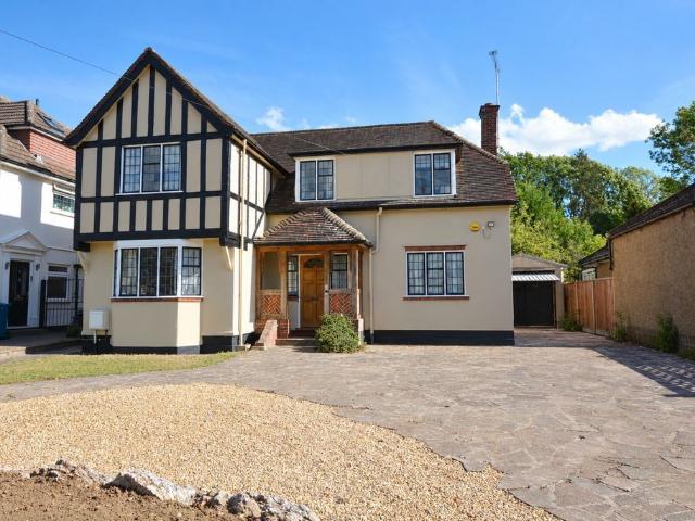 Hillview Road, Hatch End HA5, 4 bed detached house to rent, £2,950 pcm | PrimeLocation