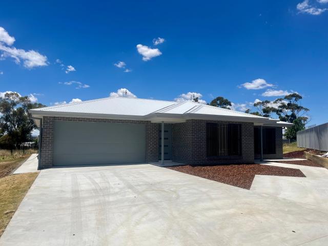 HILLVUE Modern Four Bedroom Home