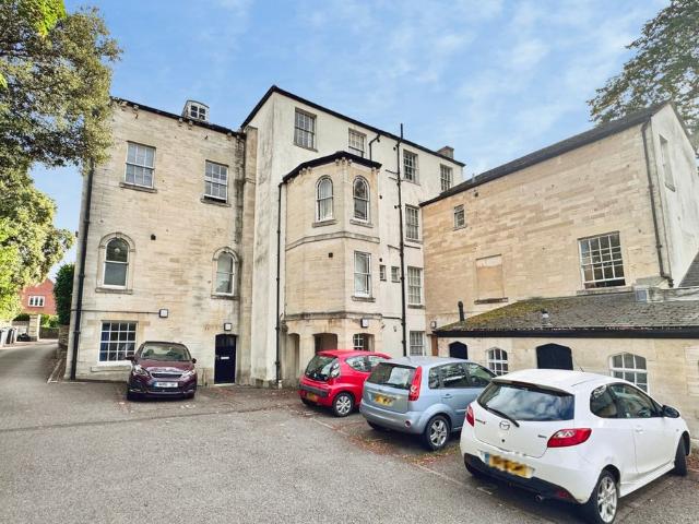Hilperton Road, Trowbridge BA14, 2 bed flat to rent, £925 pcm | PrimeLocation
