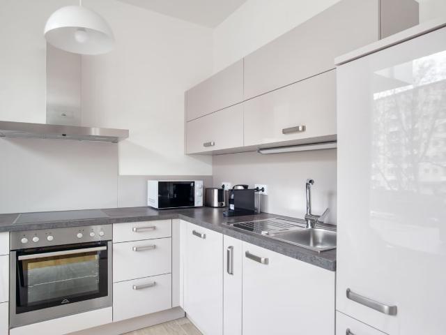 Hip Charlottenburg Studio near KaDeWe & Kurfürstendamm, Berlin Amsterdam Apartments for Rent