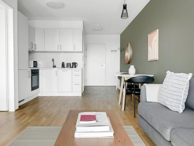 Hip Leopoldstadt 1BR w/ Elevator, Balcony & Gym, near U2