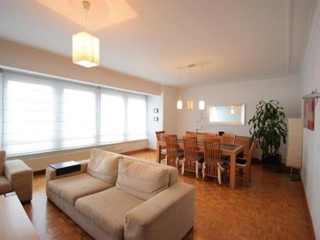 HIPPODROME DE BOITSFORT: SPACIEUX APPARTEMENT 2 CHAMBRES RÉN