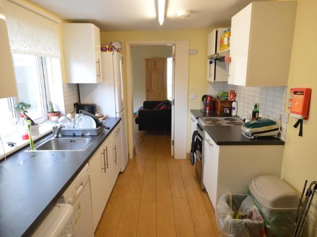 Hirwain Street, Cathays, Cardiff, CF24 4 bed terraced house to rent £1,775 pcm £410 pw