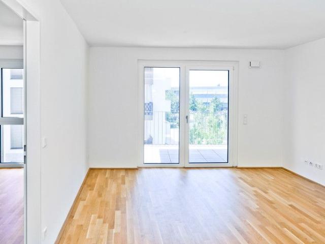 HIRSCHFELD – Einzigartige 2 Zimmer Wohnung mit Terrasse und eigenem Garten
