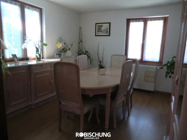 HIRSINGUE: Appartement en duplex de type F5, 105.86m2