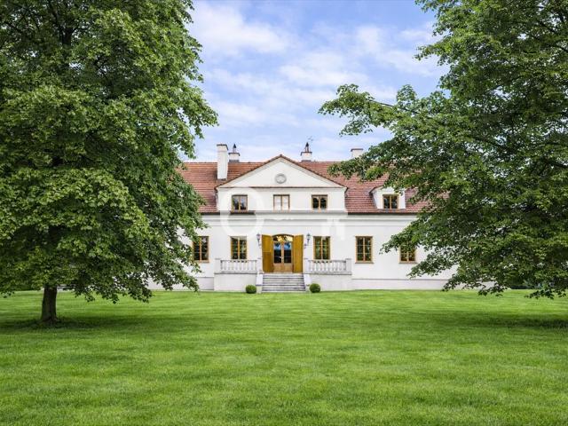 Historyczny dwór z XIX w. z parkiem i stawem, 750 m2