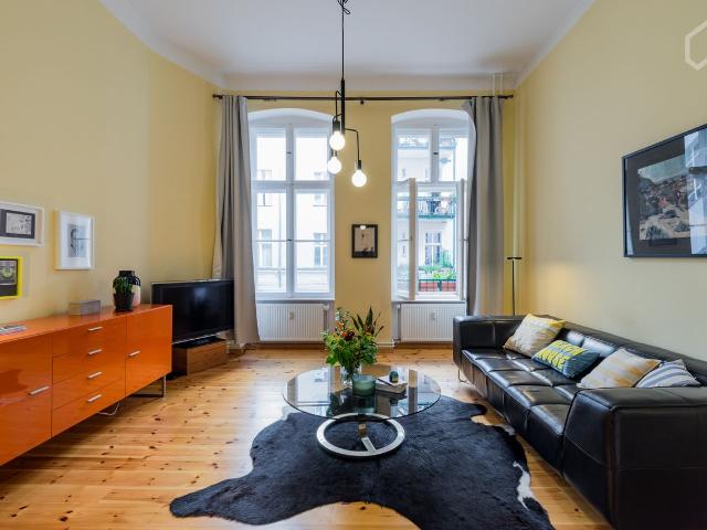 Historic apartment in Kreuzberg with balcony on waterfront plot, Berlin Amsterdam Apartments for Rent