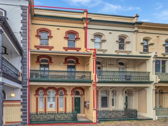 Historic C.1891 Terrace in Barristers Row