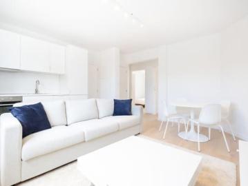 HISTORIC CENTRE 1 BED FURNITURE 1ST OCCUPATION