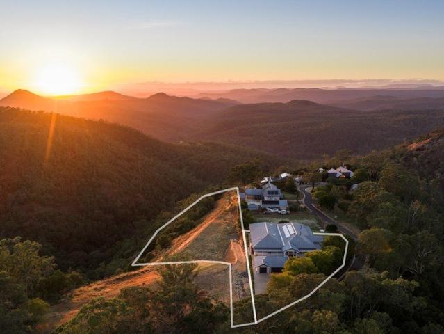 Historic Charm & Beauty Perched on Prime Escarpment Location